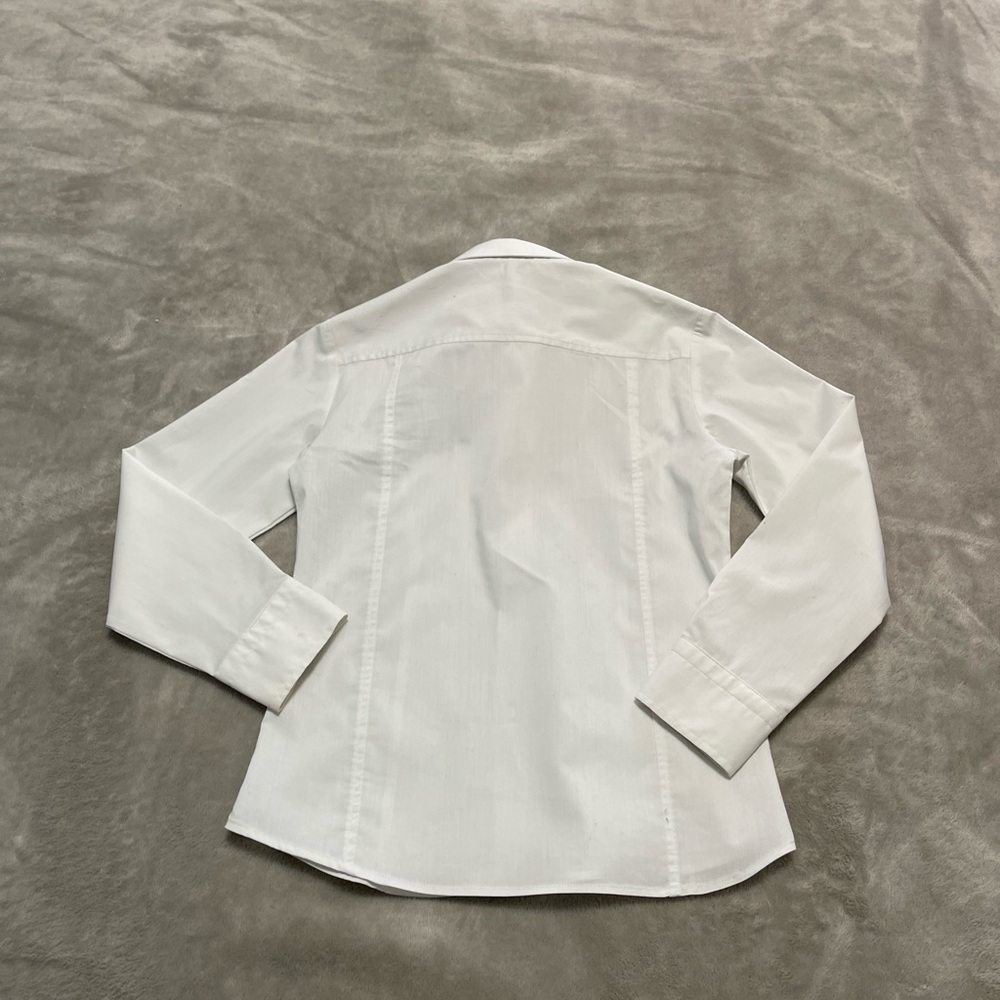 Boys white bottom down t shirt - Picture 2 of 11